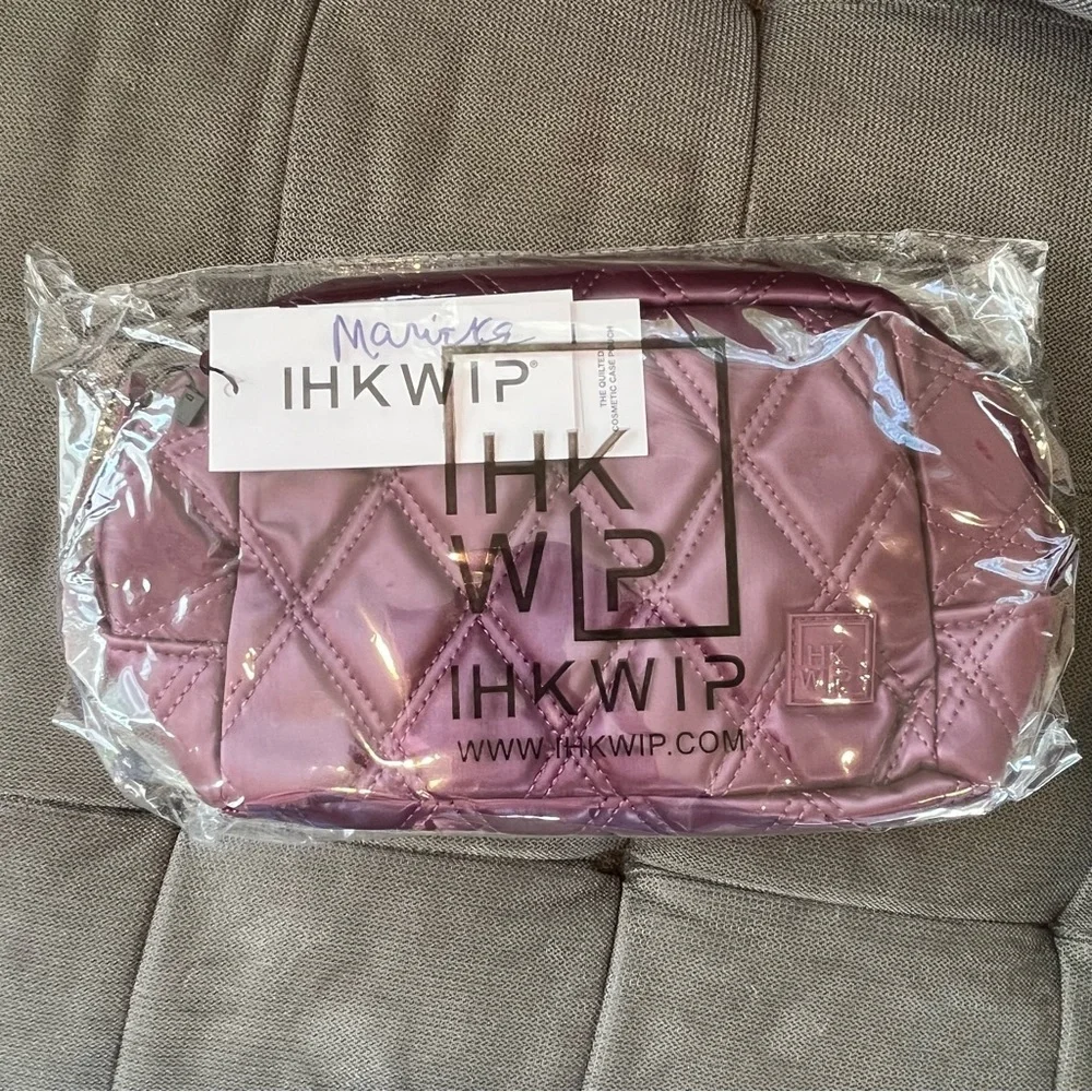 🦌🥑NWT‎ IHKWIP Cosmetic Case Pouch Quilted Merlot Purple